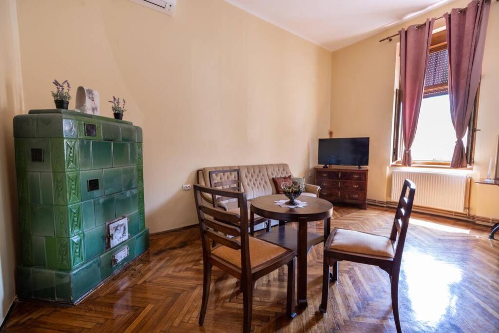 Apartman Gaudeamus Apartamento Varaždin Exterior foto